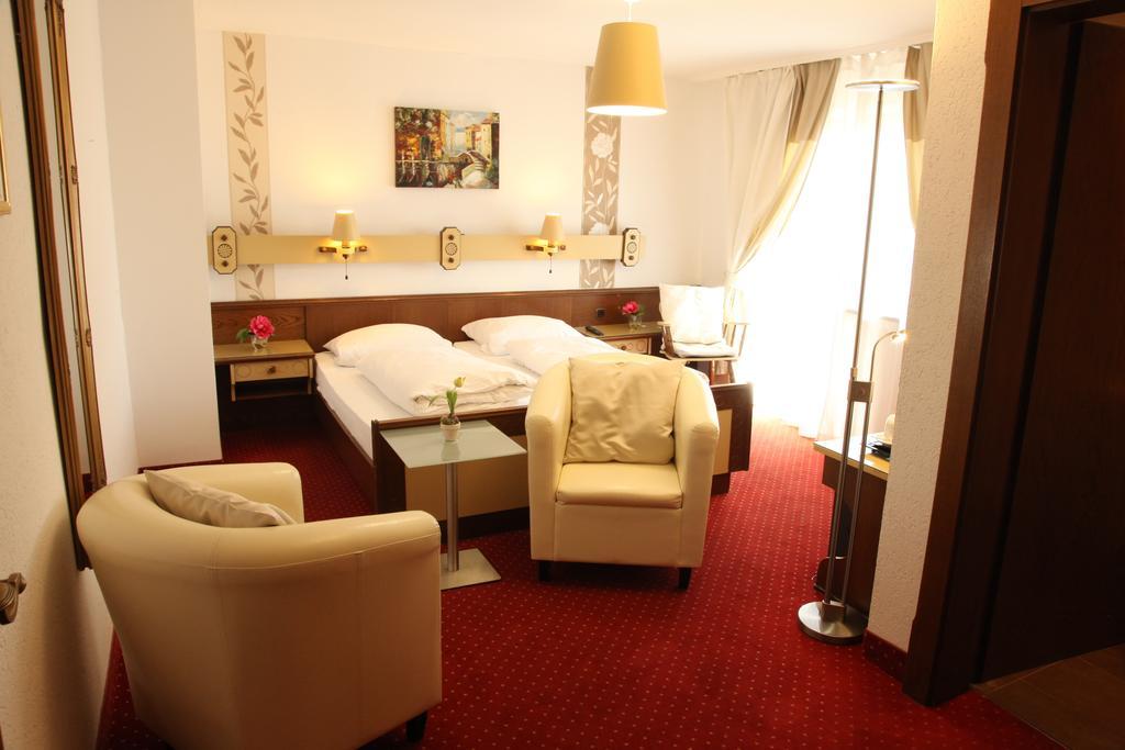 Kurhotel Wuerdinger Hof Bad Füssing Δωμάτιο φωτογραφία
